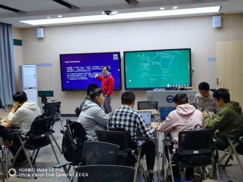 武漢大學鴻蒙課程引爆學生熱情，近400人選修并拓展社會經濟咨詢服務